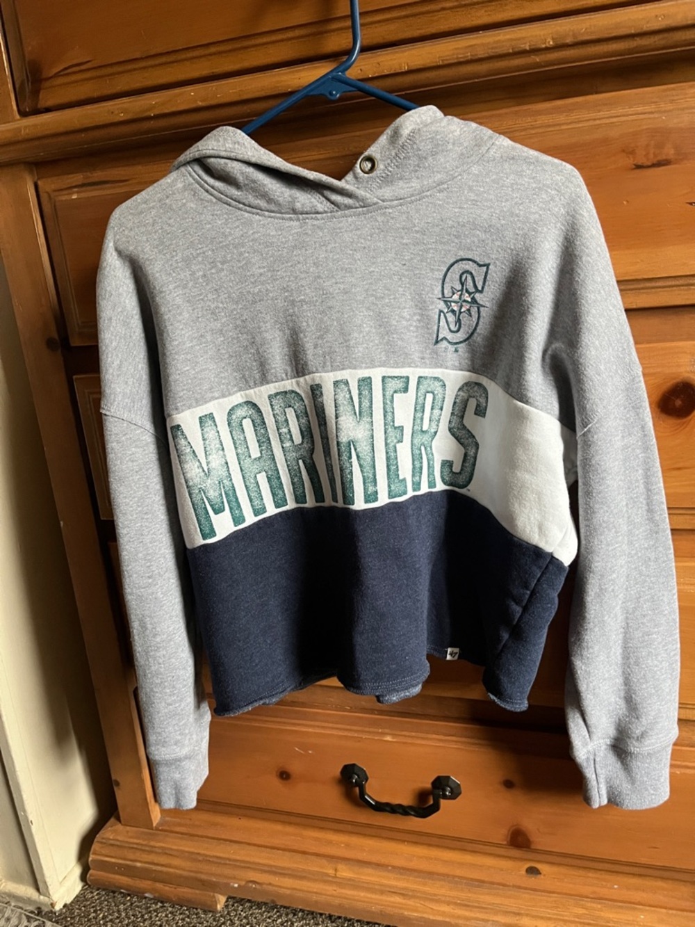 Seattle Mariners '47 Light Gray Hoodie with Navy Accent crop top